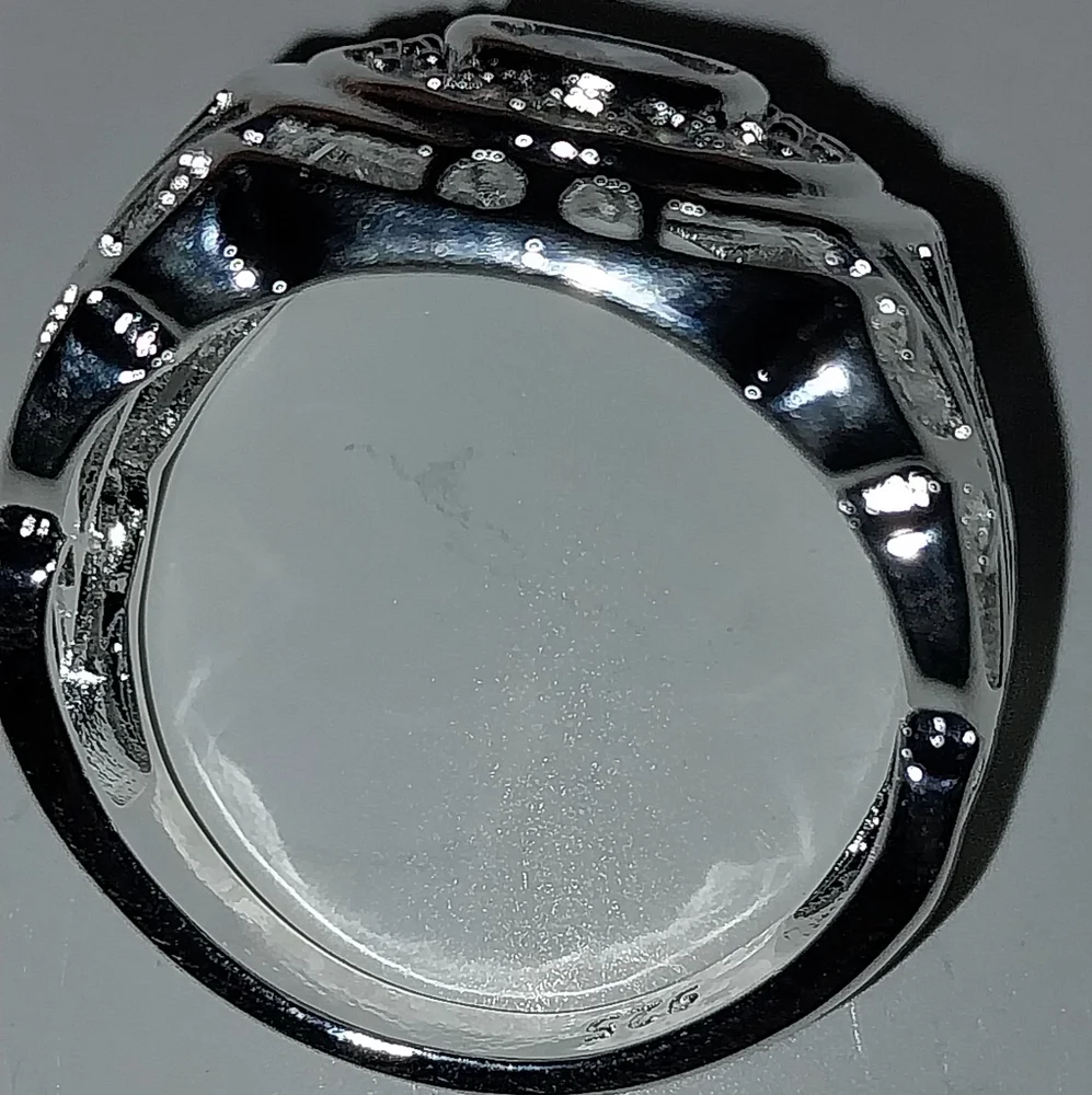 Sophisticated Men's 925 Silver Ring with Oval Centerpiece Sz 10